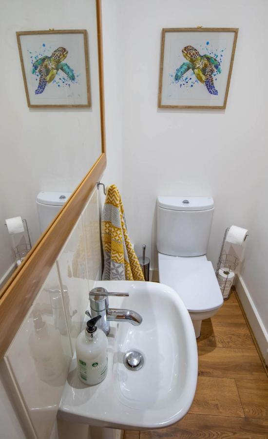 The Chaucer - Modern 3 Bed Home With Parking Close To City Centre كانتربيري المظهر الخارجي الصورة