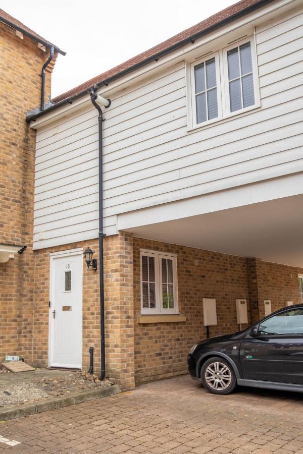 The Chaucer - Modern 3 Bed Home With Parking Close To City Centre كانتربيري المظهر الخارجي الصورة