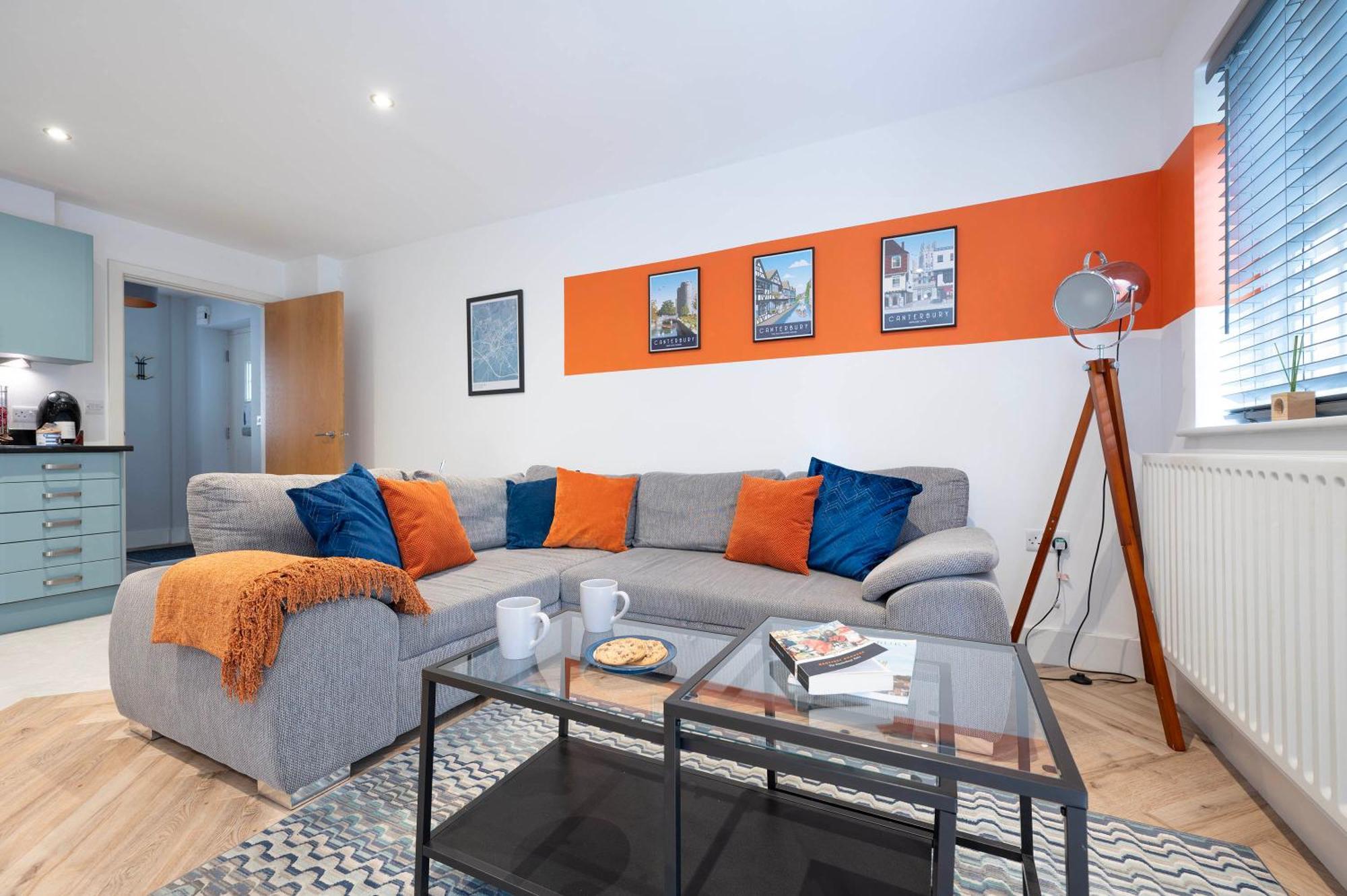 The Chaucer - Modern 3 Bed Home With Parking Close To City Centre كانتربيري المظهر الخارجي الصورة