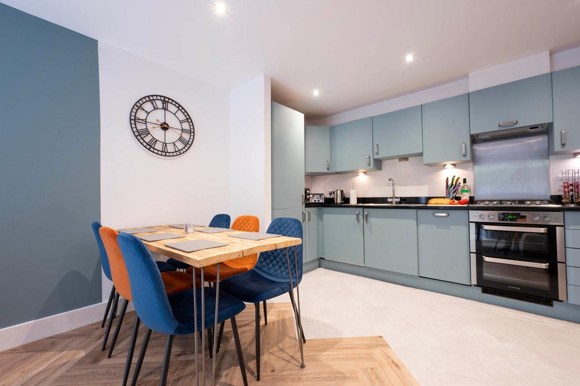 The Chaucer - Modern 3 Bed Home With Parking Close To City Centre كانتربيري المظهر الخارجي الصورة
