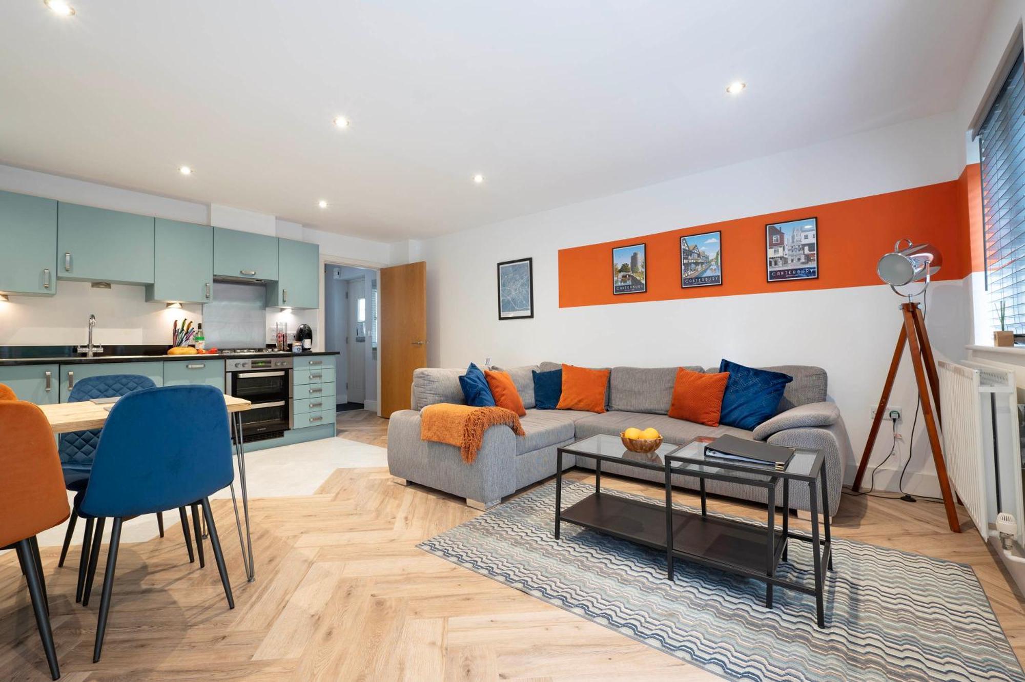 The Chaucer - Modern 3 Bed Home With Parking Close To City Centre كانتربيري المظهر الخارجي الصورة
